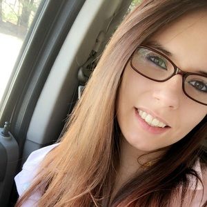 Meet your Posher, Candace